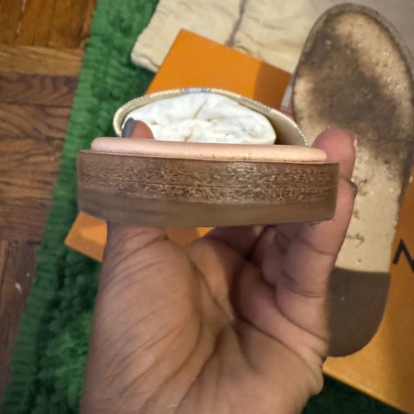 Louis Vuitton Checkered Sandals - Picture 6 of 7